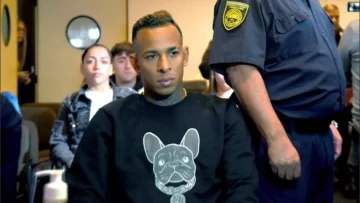 Sebastián Villa vuelve al fútbol argentino: el repudio de Ni una menos