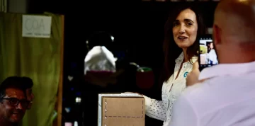 La candidata Victoria Villarruel emitió su voto La candidata Victoria Villarruel emitió su voto
