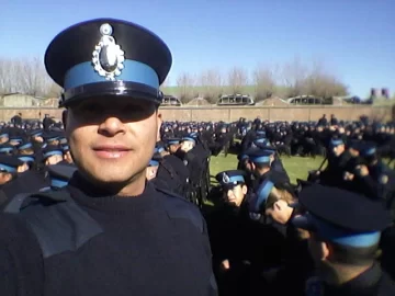 Un oficial de la policía federal tiene ELA y busca ayuda