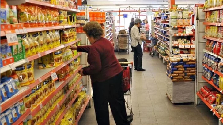 Realizaron operativos en supermercados tucumanos por diferencias de precios exhibidos y los cobrados en caja