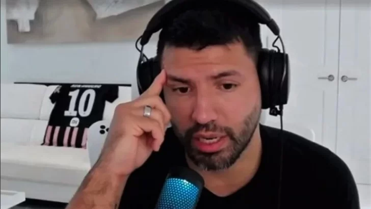 Kun Agüero defendió a Messi de la crítica de un periodista español: “Es un chupamedias de Ronaldo” Kun Agüero defendió a Messi de la crítica de un periodista español: “Es un chupamedias de Ronaldo”