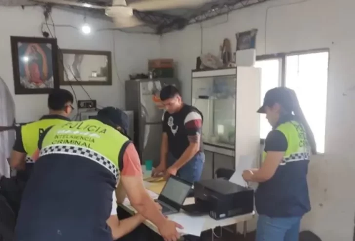 La Justicia investiga si desde Tucumán se distribuía pornografía infantil a una red mundial La Justicia investiga si desde Tucumán se distribuía pornografía infantil a una red mundial