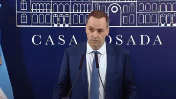 Adorni anunció que los medios públicos quedarán a su cargo: “La decisión es que transiten el camino de la privatización”