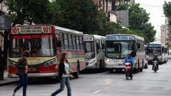 FODECUS convoca a un paro de usuarios del transporte público en protesta contra el aumento del boleto