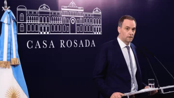 Adorni detalló la reducción de cargos políticos en el Estado y anunció la suspensión de la pauta oficial