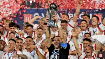 Estudiantes se consagró campeón de la Copa Argentina por primera vez y jugará la Libertadores Estudiantes se consagró campeón de la Copa Argentina por primera vez y jugará la Libertadores