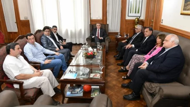 El gobernador Osvaldo Jaldo realizó la primera reunión de gabinete del 2024