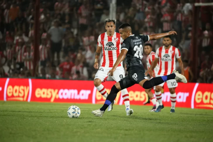 Atlético Tucumán sufrió una dura derrota en Córdoba