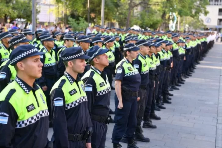 Examen de ingreso a la Policía: de 1.400 aspirantes solo aprobaron 12