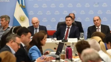 Ley Ómnibus en la cuerda floja: el oficialismo busca el apoyo de la oposición amigable Ley Ómnibus en la cuerda floja: el oficialismo busca el apoyo de la oposición amigable