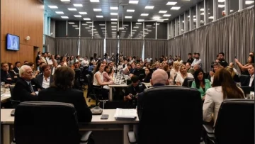 Diputados iniciará este martes el debate en comisiones de la ley ómnibus