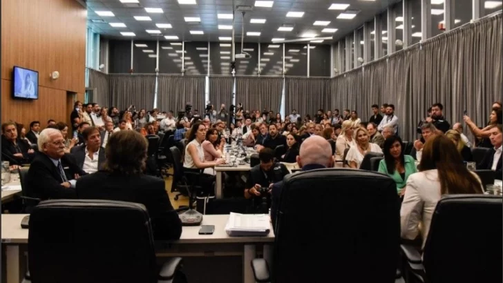 Diputados iniciará este martes el debate en comisiones de la ley ómnibus