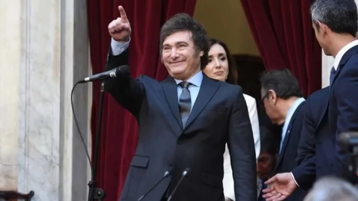 “Soy el segundo presidente con mejor imagen del mundo”, aseguró Milei