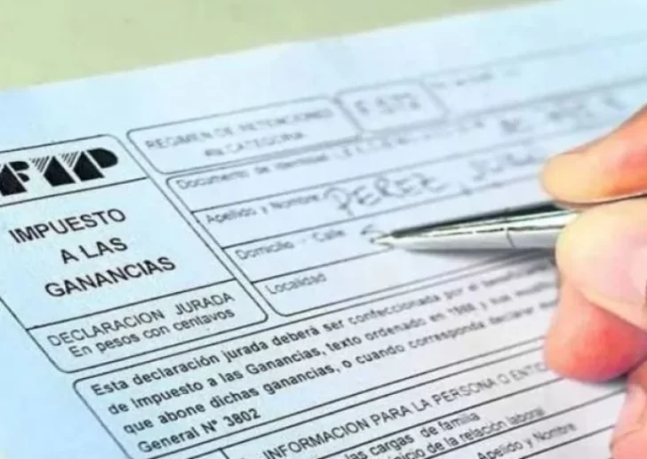 El Gobierno enviará mañana al Congreso un proyecto para restituir el piso del impuesto a las Ganancias