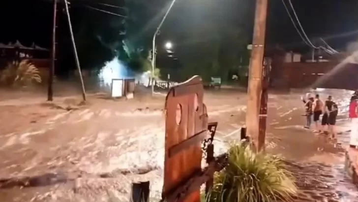 Córdoba: un temporal de lluvia y granizo provocó destrozos en varias localidades