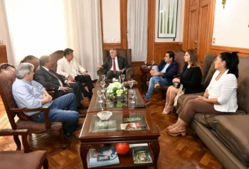 Osvaldo Jaldo se reunió con los diputados del bloque Independencia