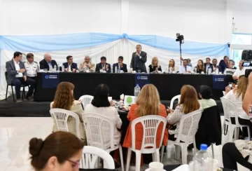 Ratificaron la colaboración del Estado para el ciclo lectivo 2024 en la Capital tucumana