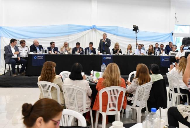 Ratificaron la colaboración del Estado para el ciclo lectivo 2024 en la Capital tucumana