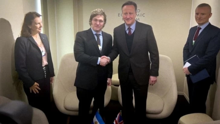 El canciller británico viaja a Malvinas: “La soberanía con Argentina no está en discusión”