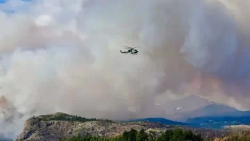 Se mantiene activo el incendio en Los Alerces y las altas temperaturas complican el combate del fuego