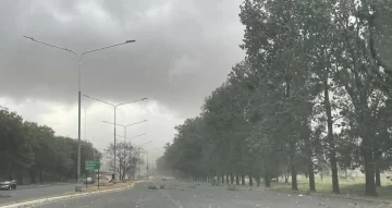 Alerta en Tucumán por vientos fuertes y posibles tormentas durante la madrugada Alerta en Tucumán por vientos fuertes y posibles tormentas durante la madrugada
