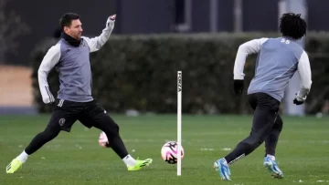 messi_en_japon_crop1707221855362.jpg_674070907-728x410