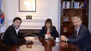 Patricia Bullrich apuntó contra gobernadores de Juntos por el Cambio por su apoyo a Chubut Patricia Bullrich apuntó contra gobernadores de Juntos por el Cambio por su apoyo a Chubut
