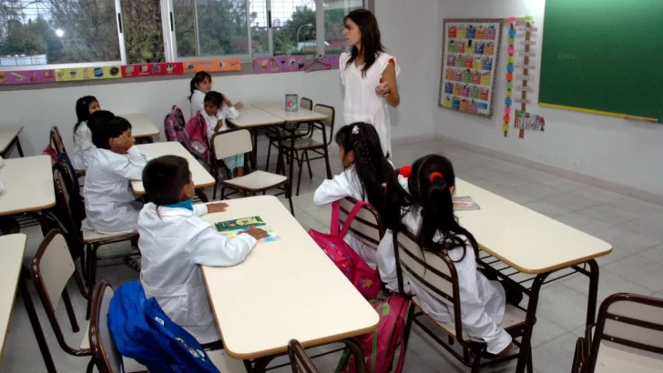 La Ministra de Educación asegura que el pago de inscripción en escuelas públicas no es obligatorio