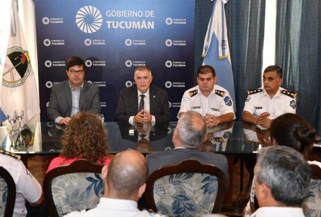 El gobernador Jaldo le pidió a la Policía continuar trabajando en reforzar la seguridad