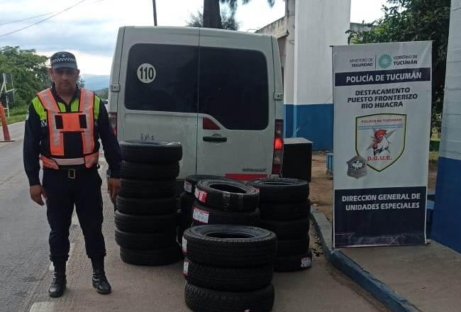La Policía secuestró 25 neumáticos, 30 kilos de hojas de coca y más de $ 30 millones