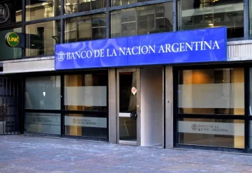 Último día con bancos antes de un parate de seis días en todo el país