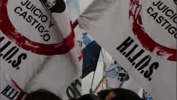 “Esto te pasa por hablar, te vamos a matar”: el relato de la militante de Hijos que denunció un ataque y un abuso sexual “Esto te pasa por hablar, te vamos a matar”: el relato de la militante de Hijos que denunció un ataque y un abuso sexual