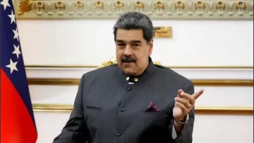 Nicolás Maduro prohibió que aviones con matrícula argentina crucen el espacio aéreo de Venezuela