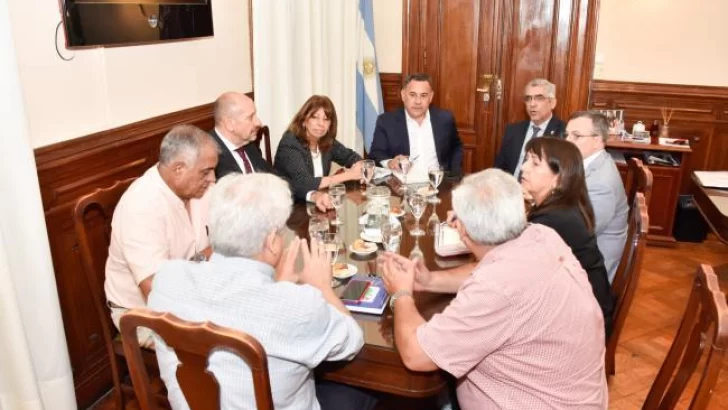 El Gobierno retoma el lunes las negociaciones salariales con los gremios