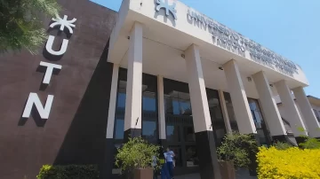 La UTN-FRT se suma a la marcha en defensa de la universidad pública argentina