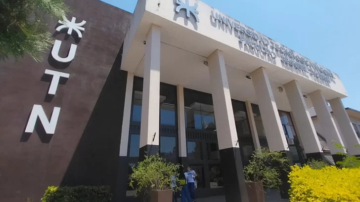 La UTN-FRT se suma a la marcha en defensa de la universidad pública argentina