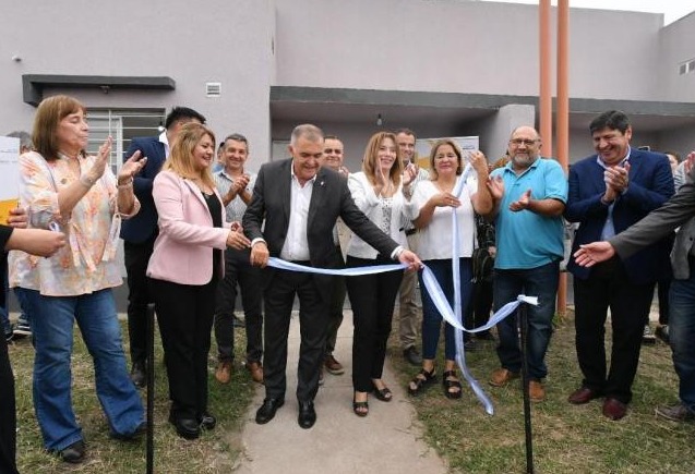 Osvaldo Jaldo hizo entrega de 110 viviendas en Las Talitas