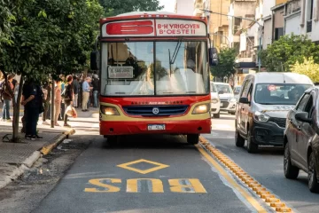 Taxistas en desacuerdo con los carriles exclusivos para colectivos