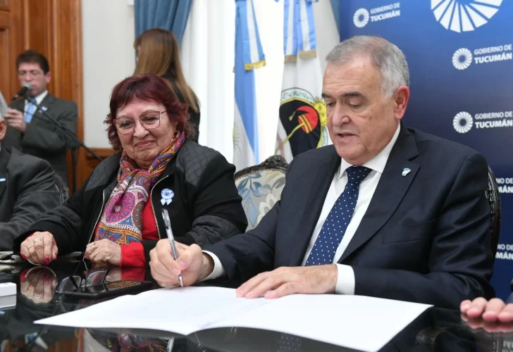 El Gobierno cerró un acuerdo salarial con UPCN y ATE