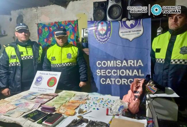 Aprehenden a tres personas, secuestran ravioles de cocaína y armas de fuego