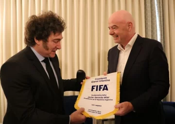 Javier Milei se reunió con el presidente de la FIFA, Gianni Infantino