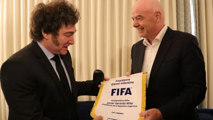 Javier Milei se reunió con el presidente de la FIFA, Gianni Infantino