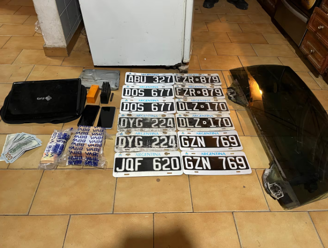 Detuvieron en Córdoba a una banda que robaba autos y los vendía en el norte del país