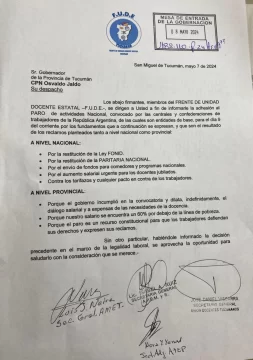 GNDsBbsWkAA4S-D-512x728