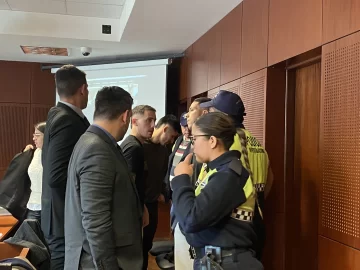 GOmGwDIXkAAR1kv-728x546