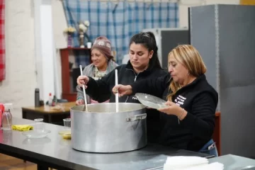 En la primera noche, el albergue “El Andén” recibió a más de 30 personas