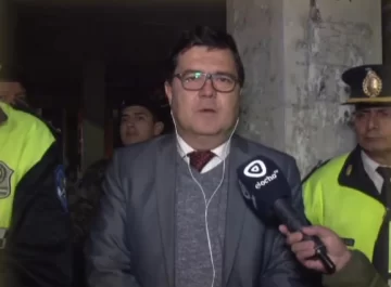 Realizan un megaoperativo por los enfrentamientos estudiantiles en Tucumán: más de 500 efectivos policiales en las calles