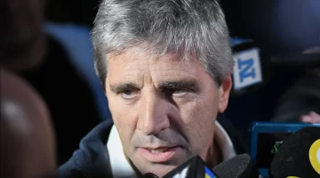 Luis Caputo ratificó el rumbo económico, negó una mega devaluación y que haya nuevo acuerdo con FMI