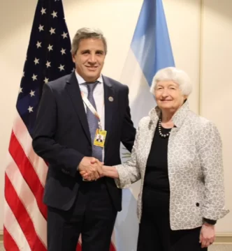 Caputo se reunió con la secretaria del Tesoro en busca del apoyo de los EEUU para la negociación con el FMI