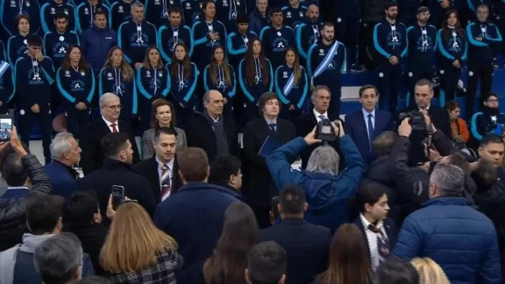 Milei despidió a los atletas argentinos que participarán de los Juegos Olímpicos: “Todo lo que logren será fruto del gran trabajo que hacen” Milei despidió a los atletas argentinos que participarán de los Juegos Olímpicos: “Todo lo que logren será fruto del gran trabajo que hacen”